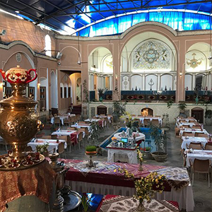 Negin traditional tea house and hotel in Kashan Iran